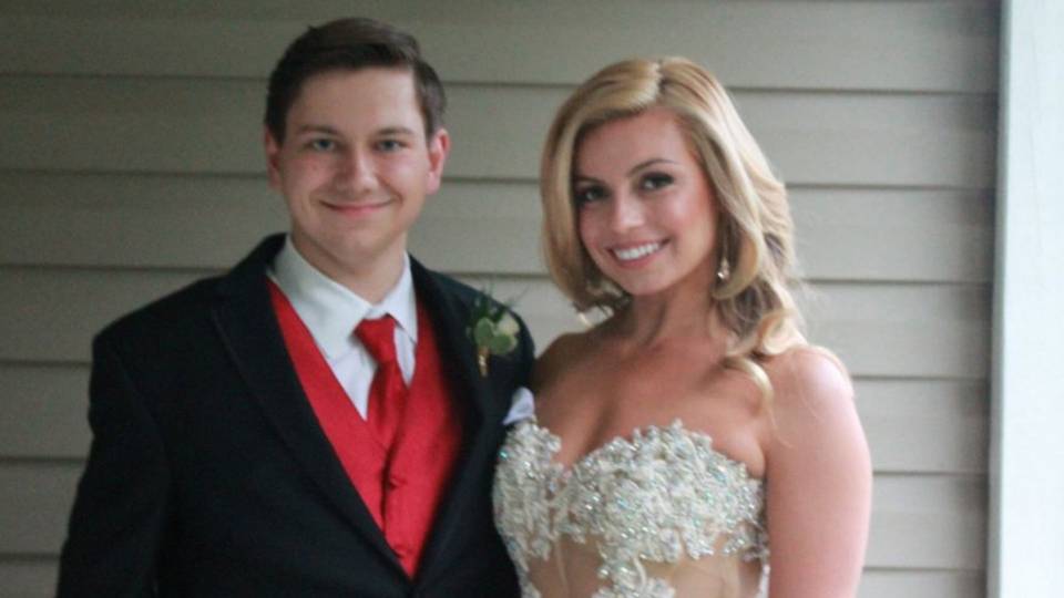 Teen Uses Power Of Social Media To Get Prom Date With Cheerleader