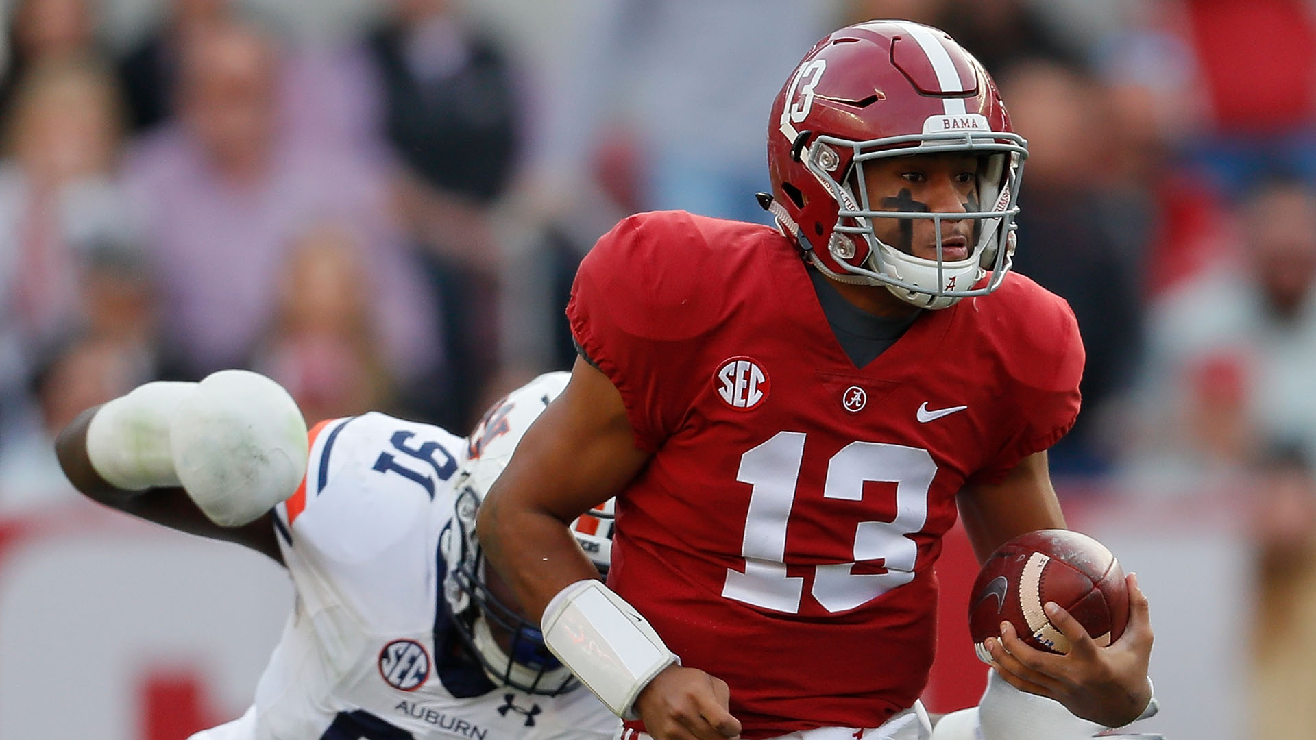 College Football Awards 2018: Alabama QB Tua Tagovailoa wins Maxwell Award
