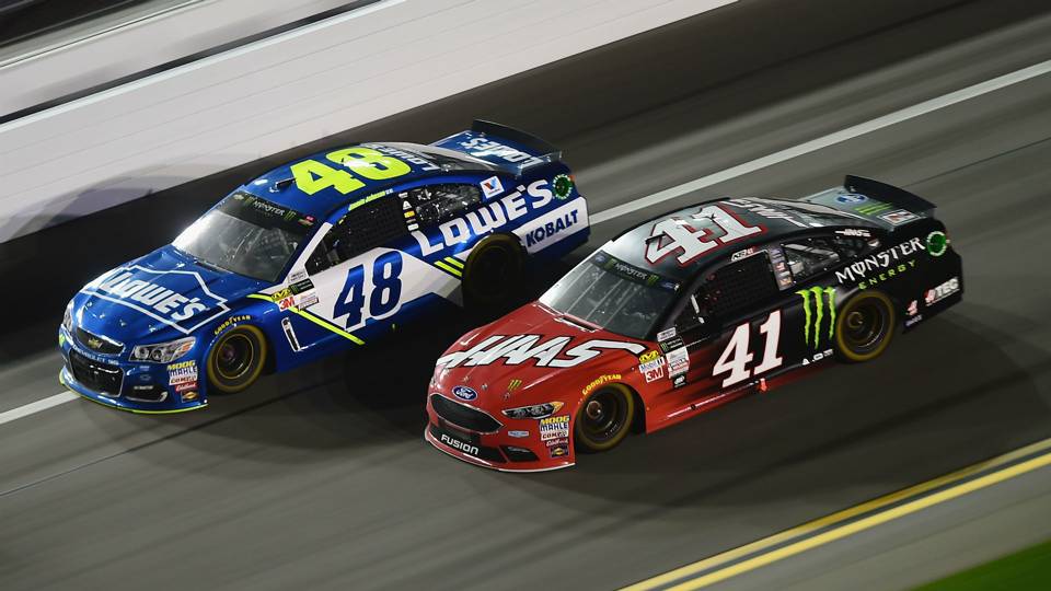 jimmie-johnson-kurt-busch_1kzmaq1fz9041vstymmtbrtdq.jpg