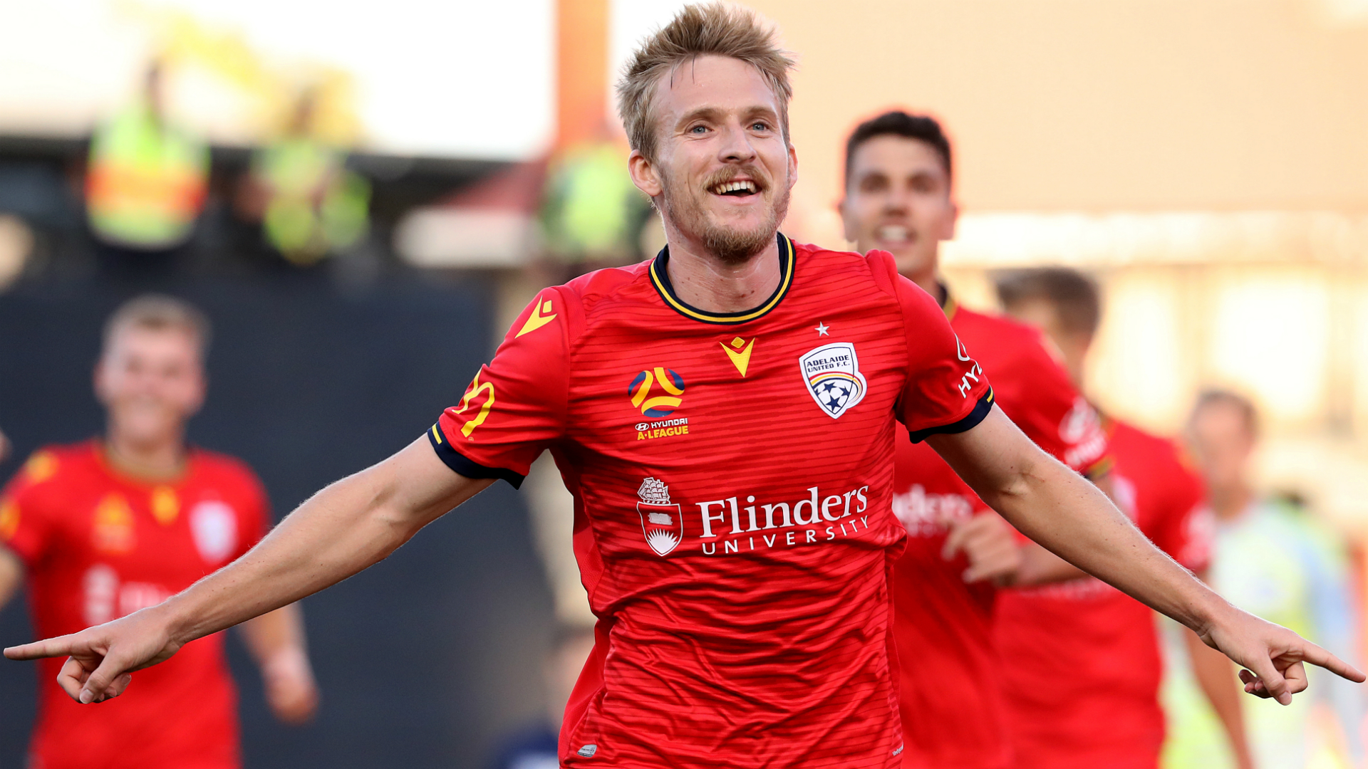 Adelaide United snap losing streak with tense win over Melbourne Victory Adelaide United snap losing streak with tense win over Melbourne Victory