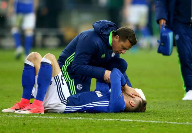 Schalke midfielder Goretzka taken to hospital