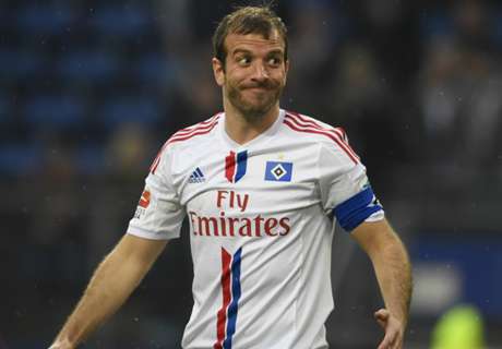 Van der Vaart signs for Midtjylland