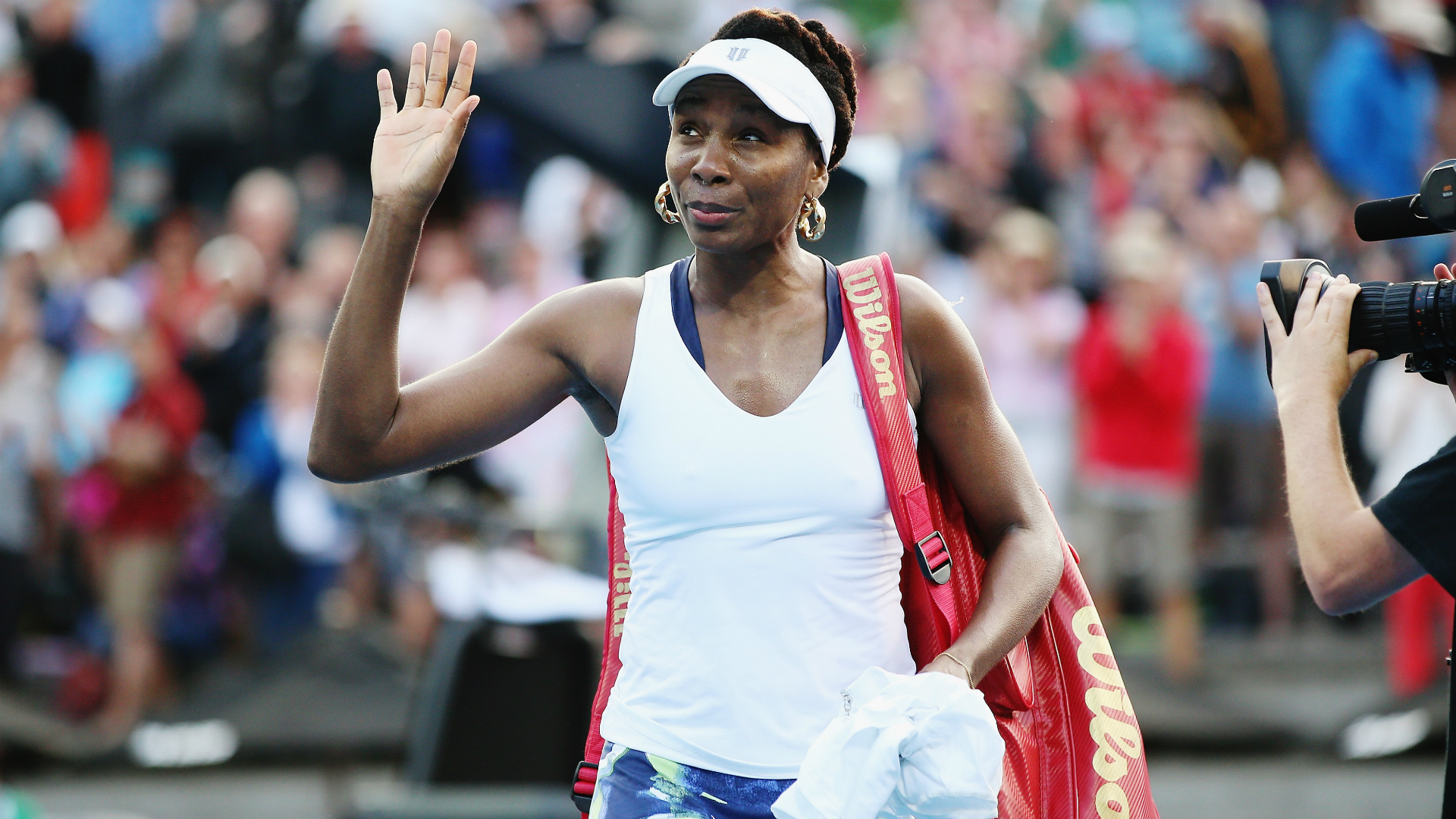 Sharapova searches for key to defusing 'explosive' Williams