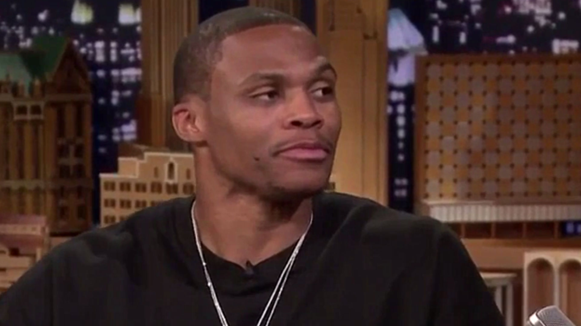 Russell Westbrook pretends not to know Charles Barkley