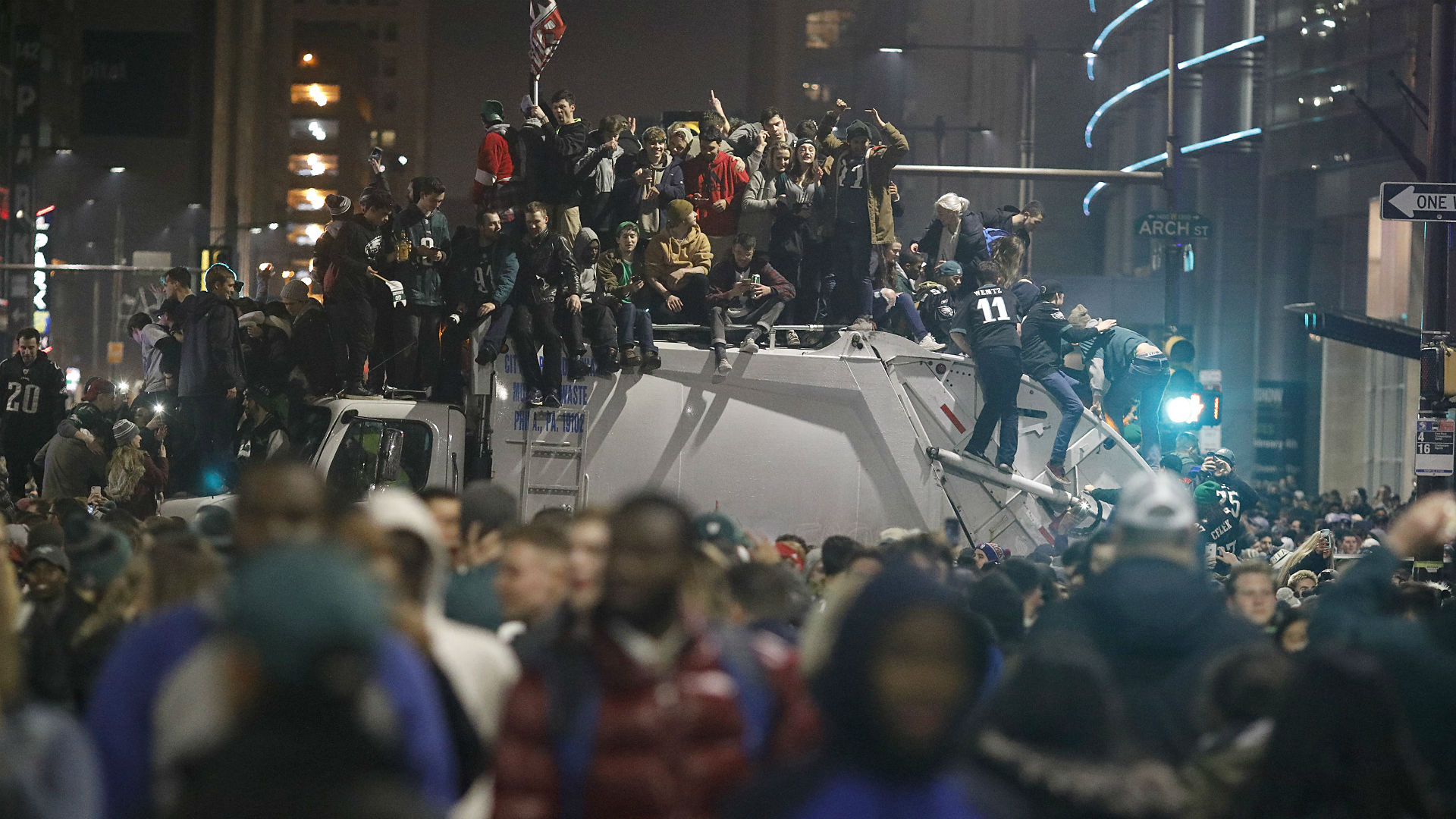 Super Bowl 52: Eagles fan to pay for stolen U.S. Bank Stadium seat