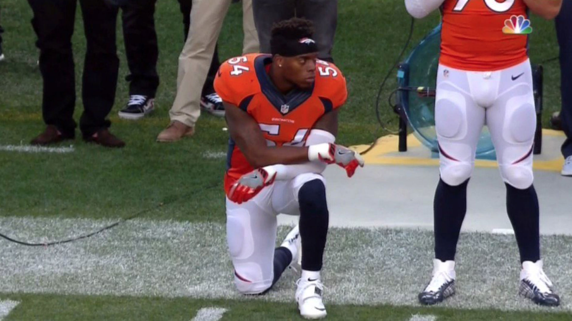 Broncos' Brandon Marshall loses sponsorship after anthem kneel