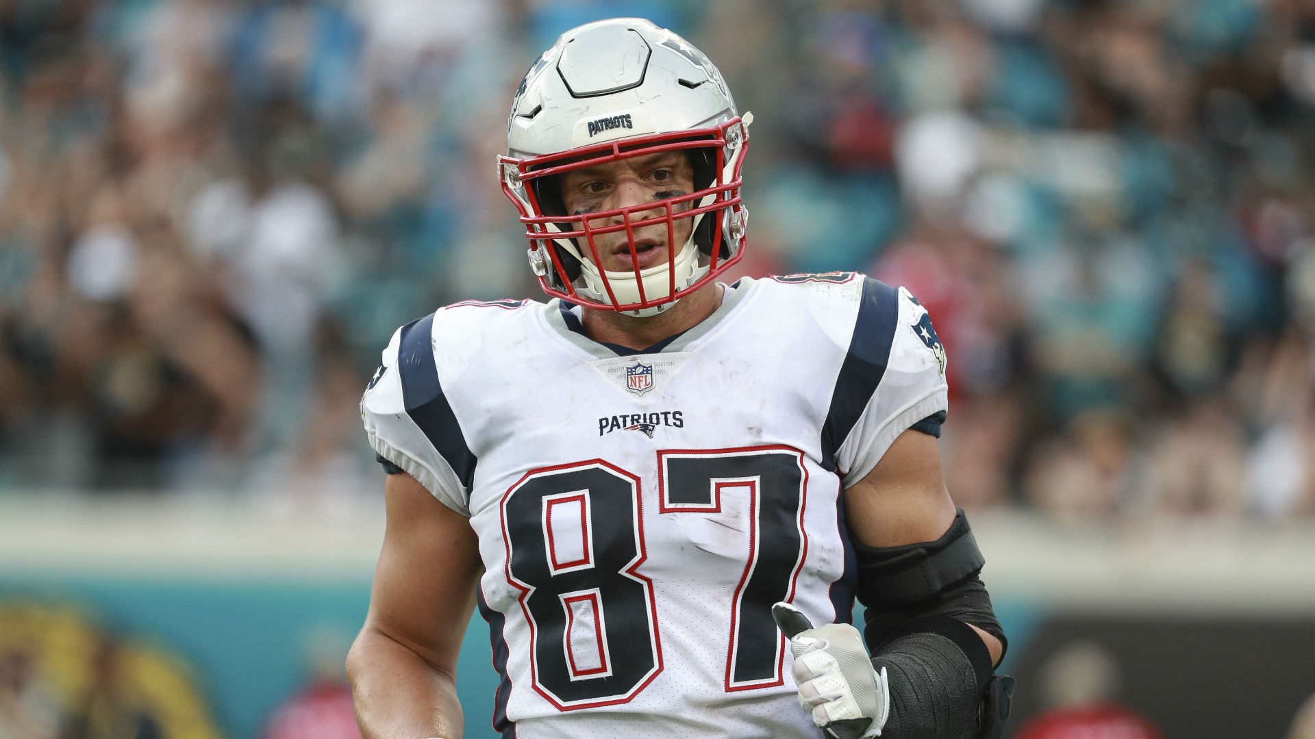 Patriots link Rob Gronkowski's injuries to TB12 Method, report says