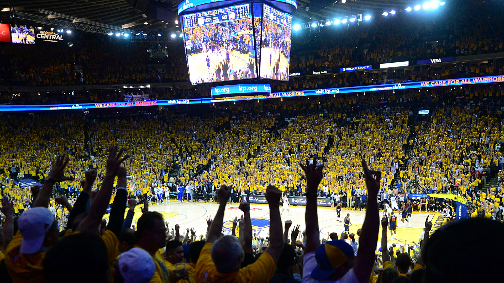 Lawsuit claims Warriors app used to secretly listen in on fans