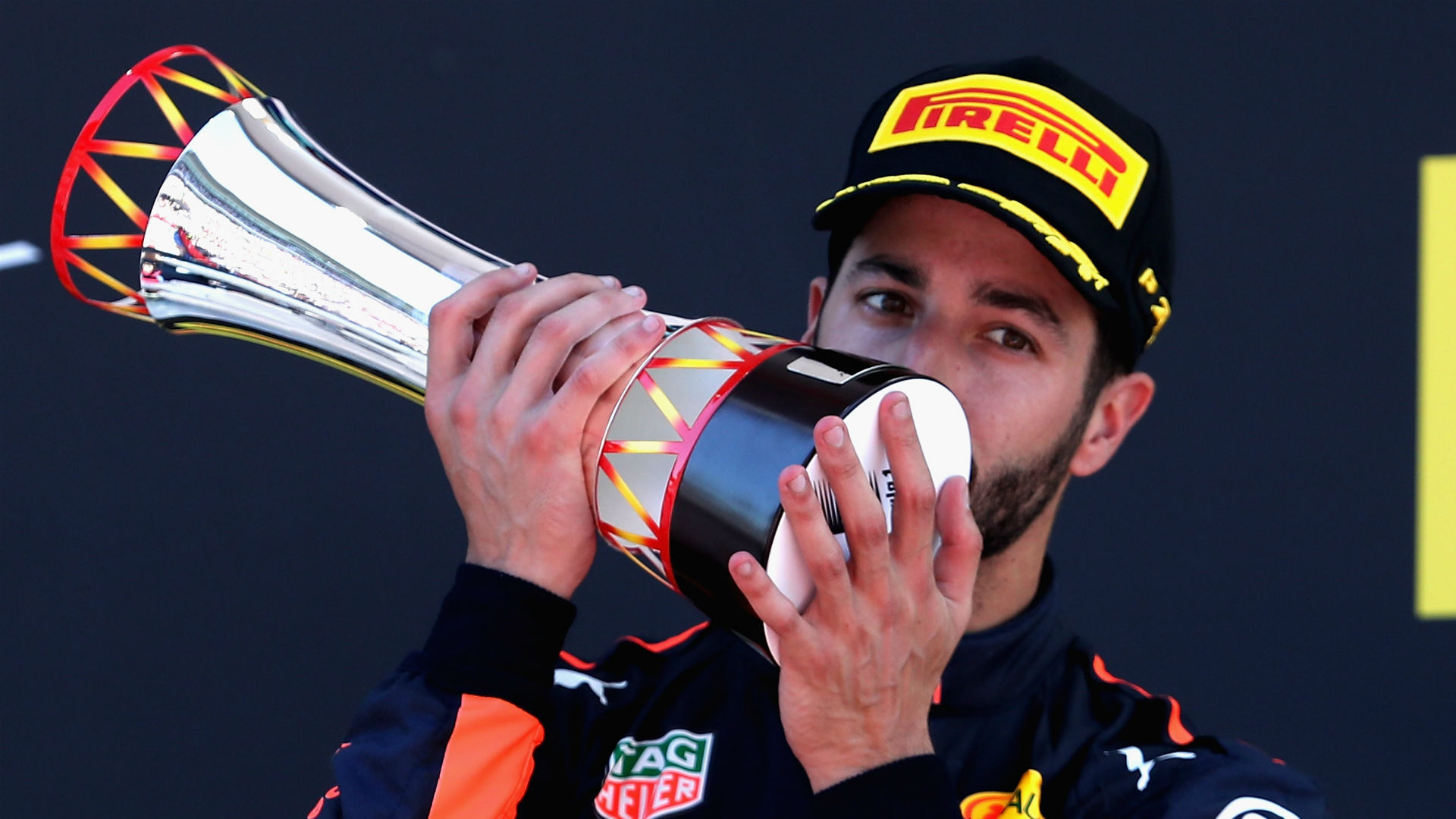 Hamilton wins Spanish Grand Prix with teamwork