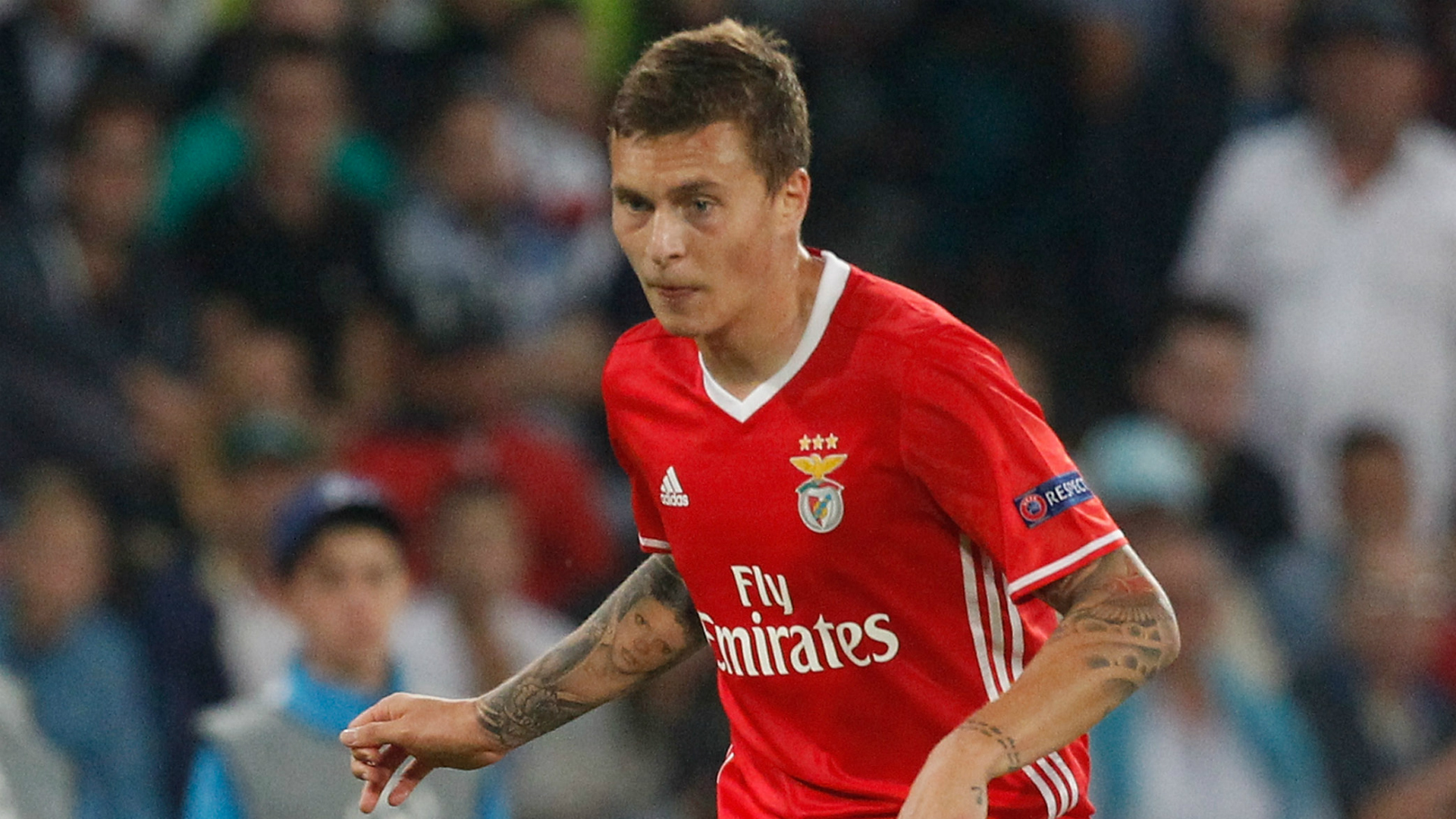 Manchester United make Lindelof first close-season signing