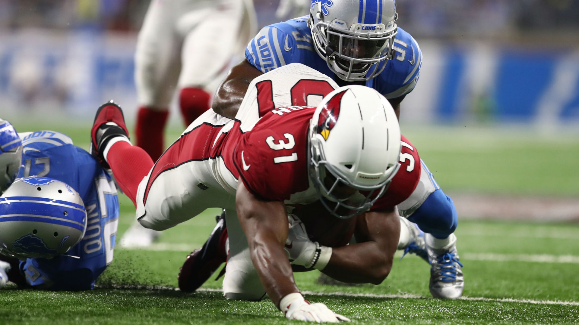 Cards running back Johnson dislocates wrist Cards running back Johnson dislocates wrist