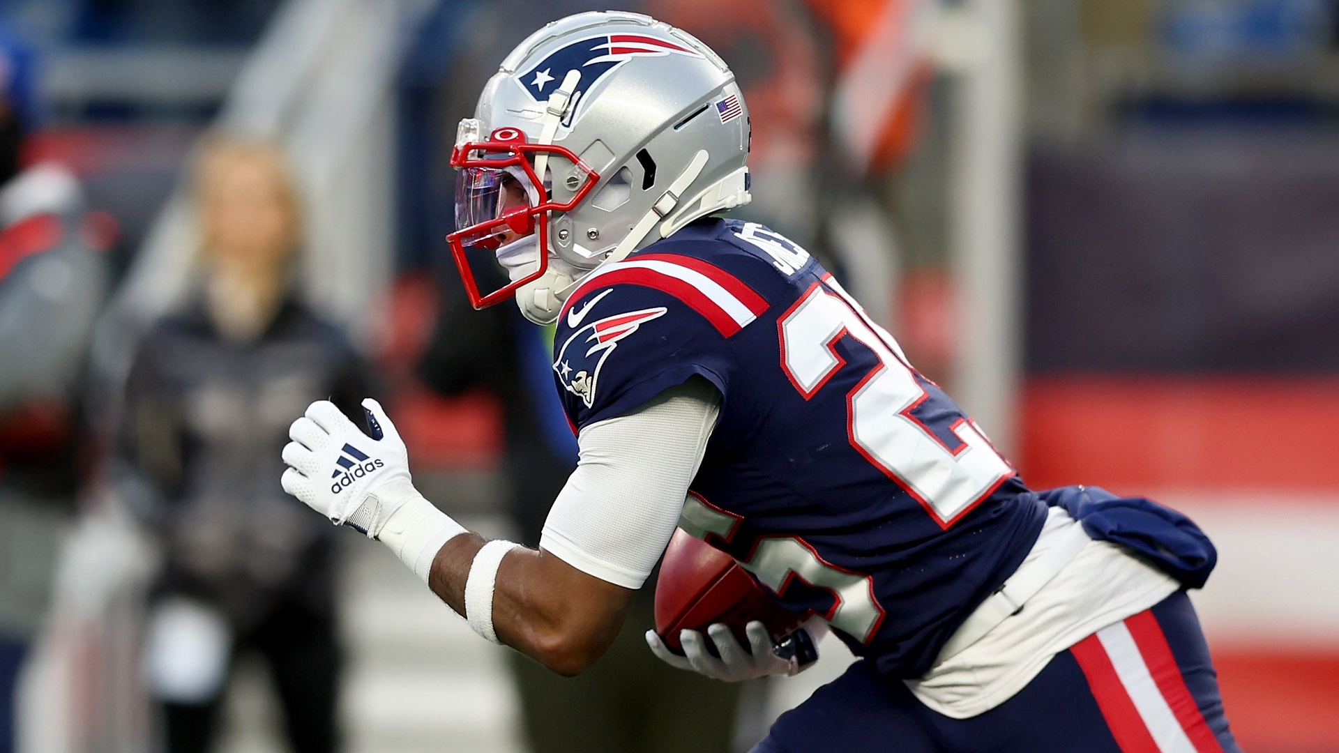 Patriots beat Jets with last-gasp punt return TD, Lions upset