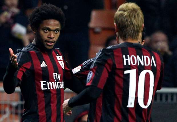 Video: AC Milan vs Crotone Video: AC Milan vs Crotone