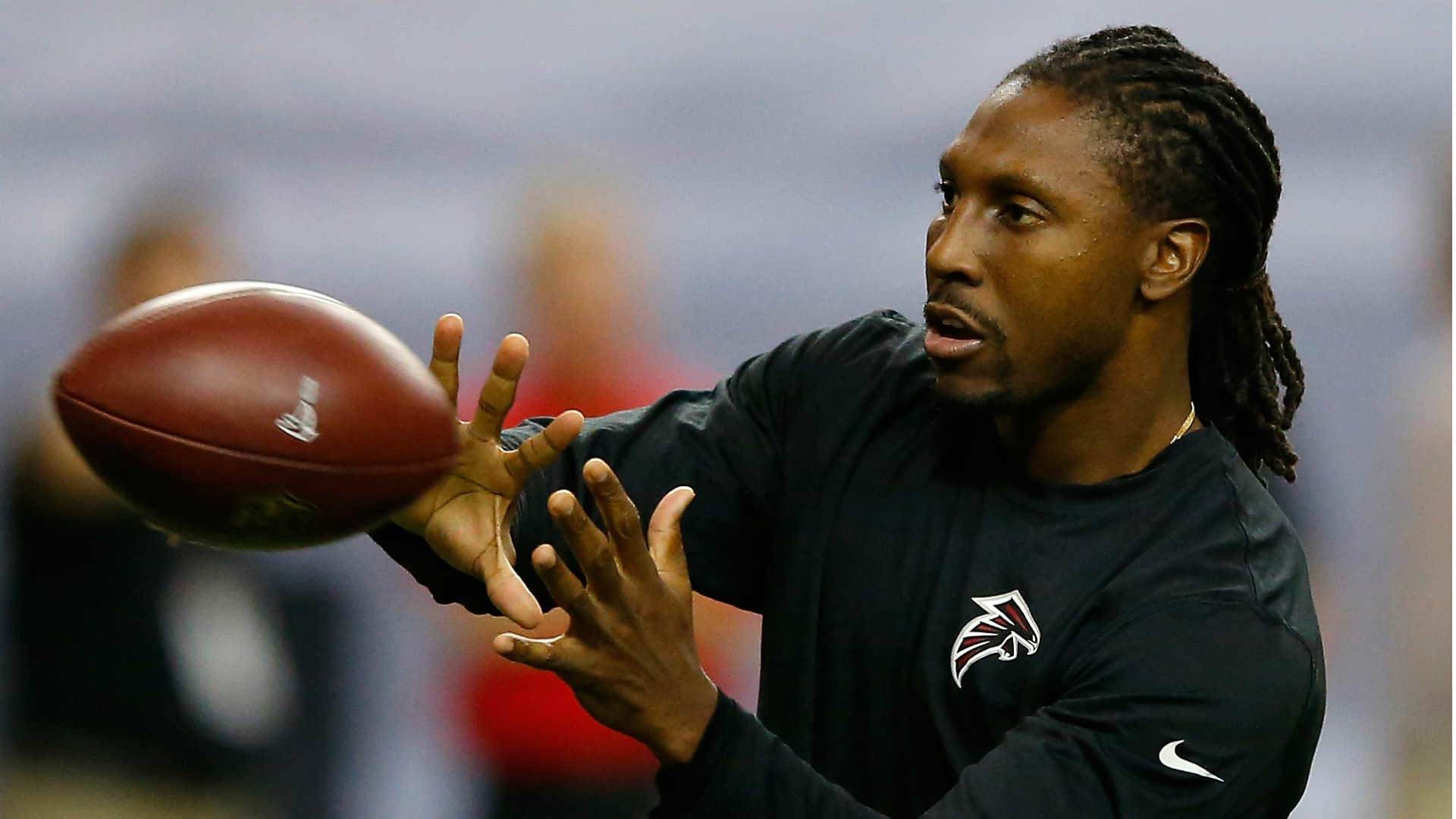 Roddy White defends Cam Newton’s sexist comment to female reporter