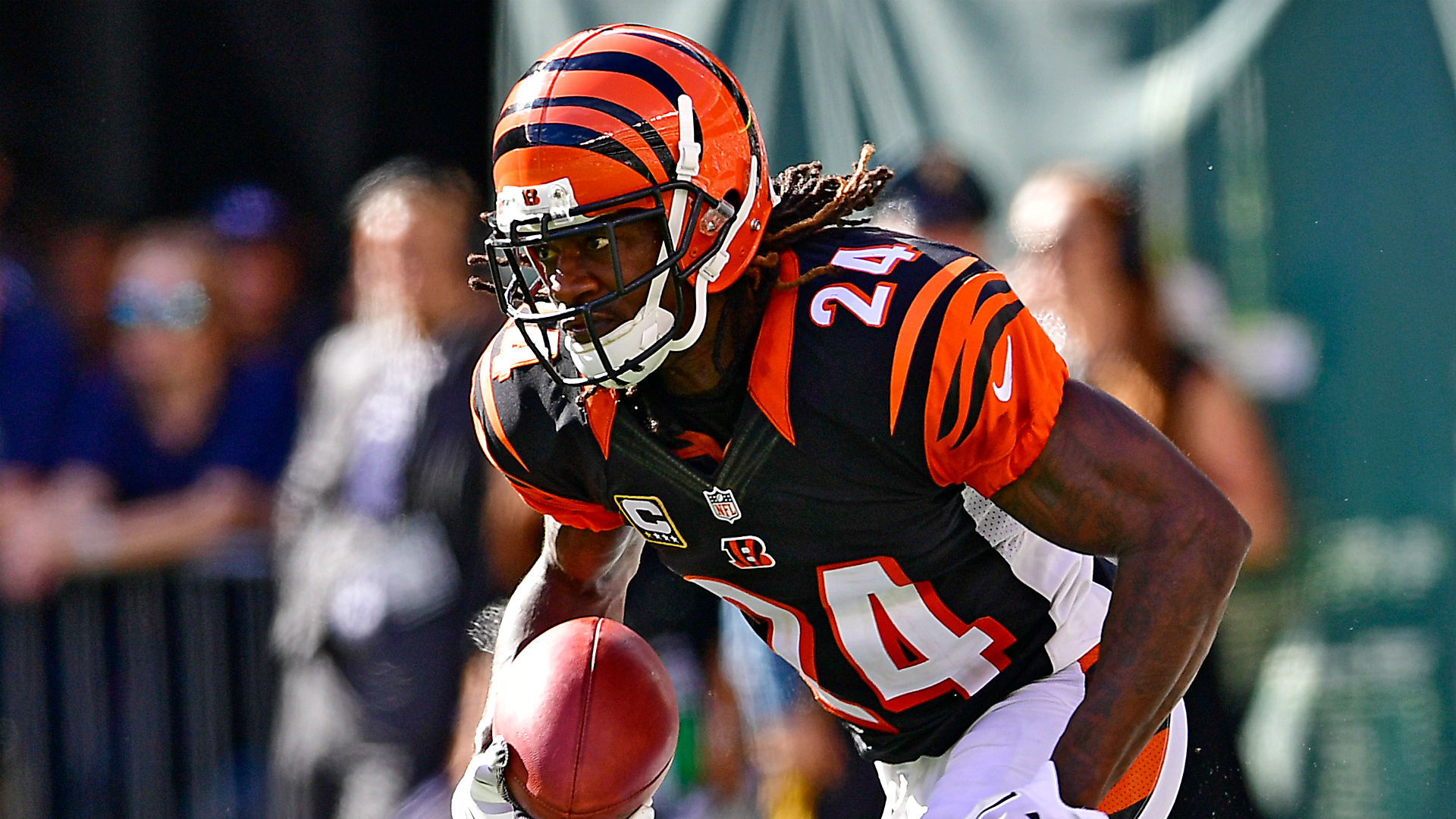 pacman-jones-says-his-daughter-could-run-behind-the-cowboys-offensive