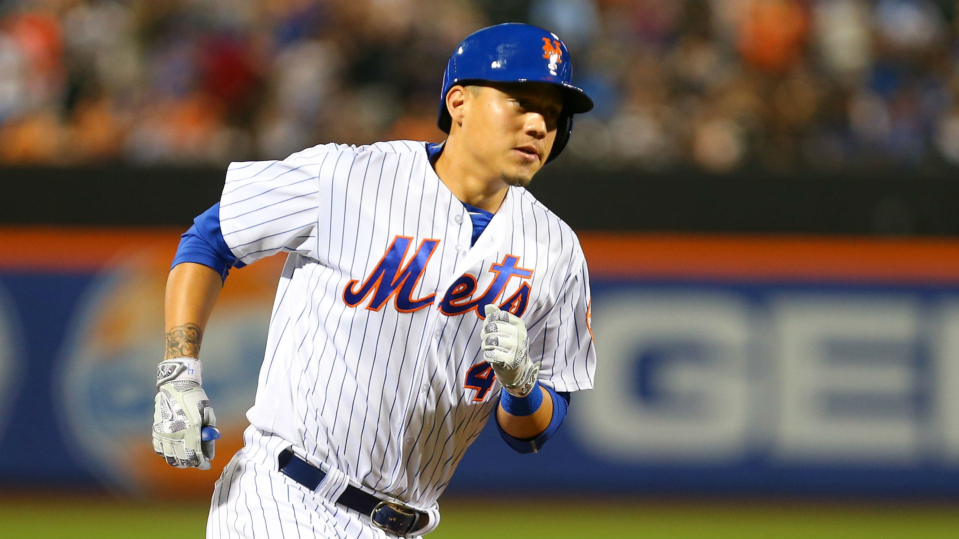 MLB hot stove: Diamondbacks to sign infielder Wilmer Flores, report says