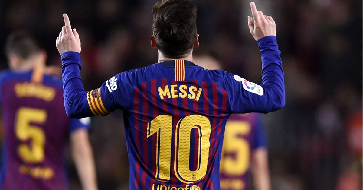 FC Barcelona's Leo Messi. The Argentine player is a soccer star in Spain  and the world. Considered the best of all time, along with Pele and  Maradona Stock Photo - Alamy