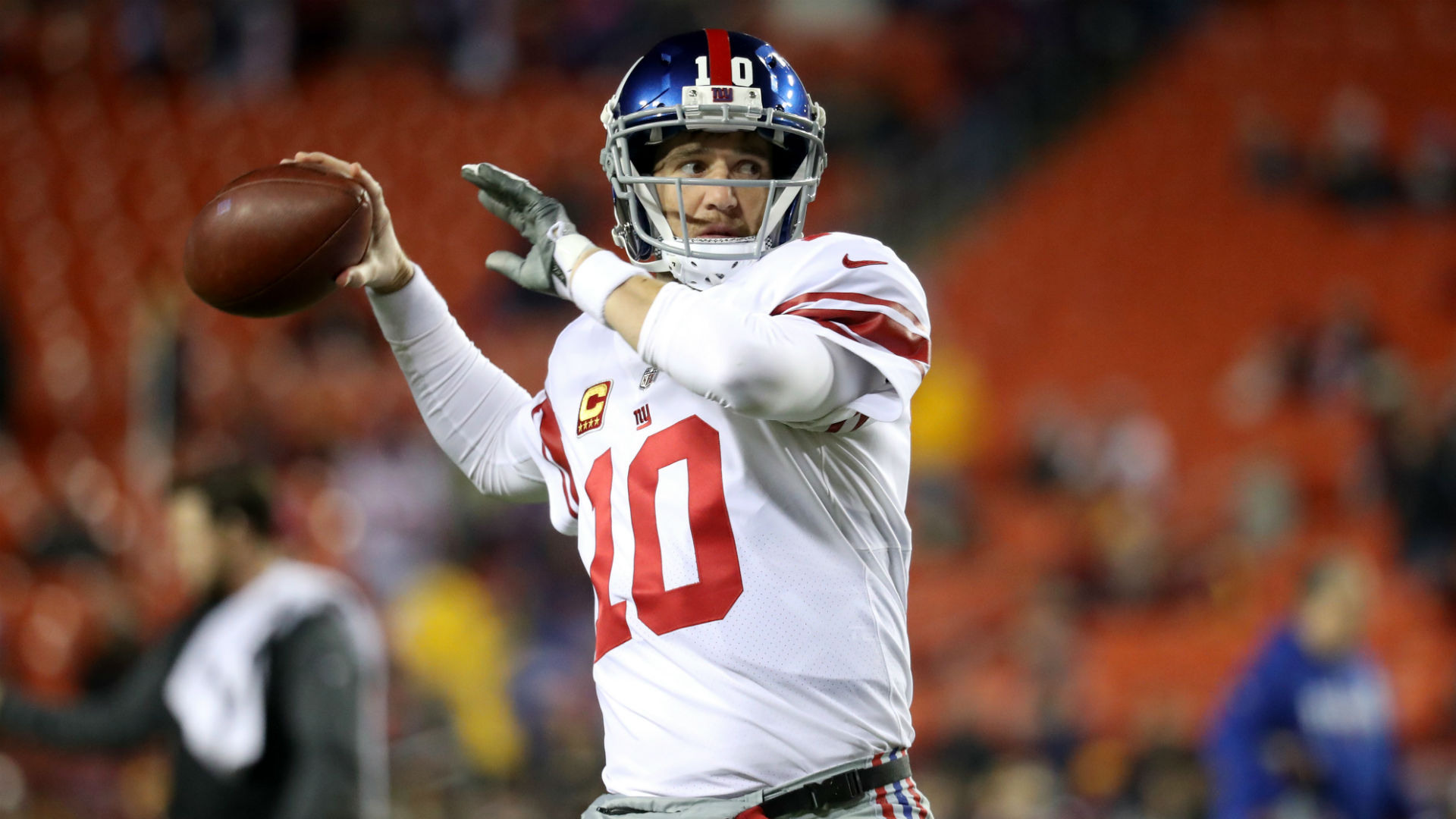 The new Giants head coach gave a vote of confidence to Eli Manning as the t...