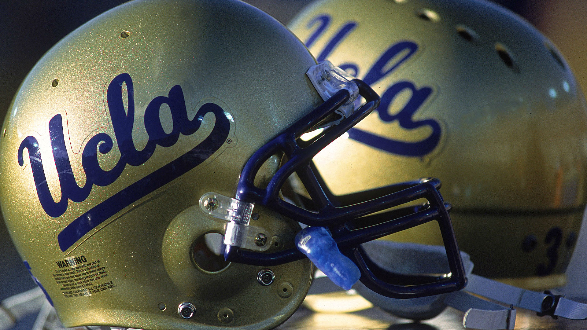 UCLA's Jaelan Phillips retires from football for health reasons, report says