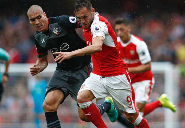 Wenger urges patience with Perez
