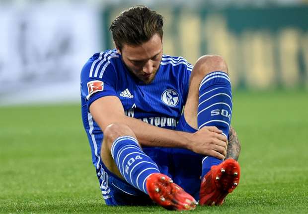Recovering Hoger handed new deal at Schalke