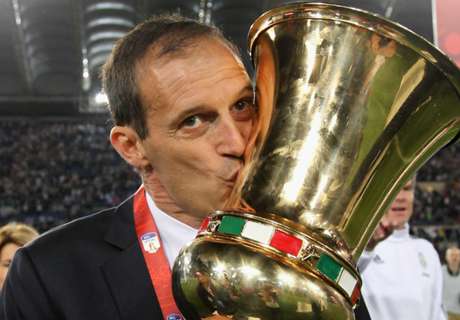 Allegri salutes Juve players