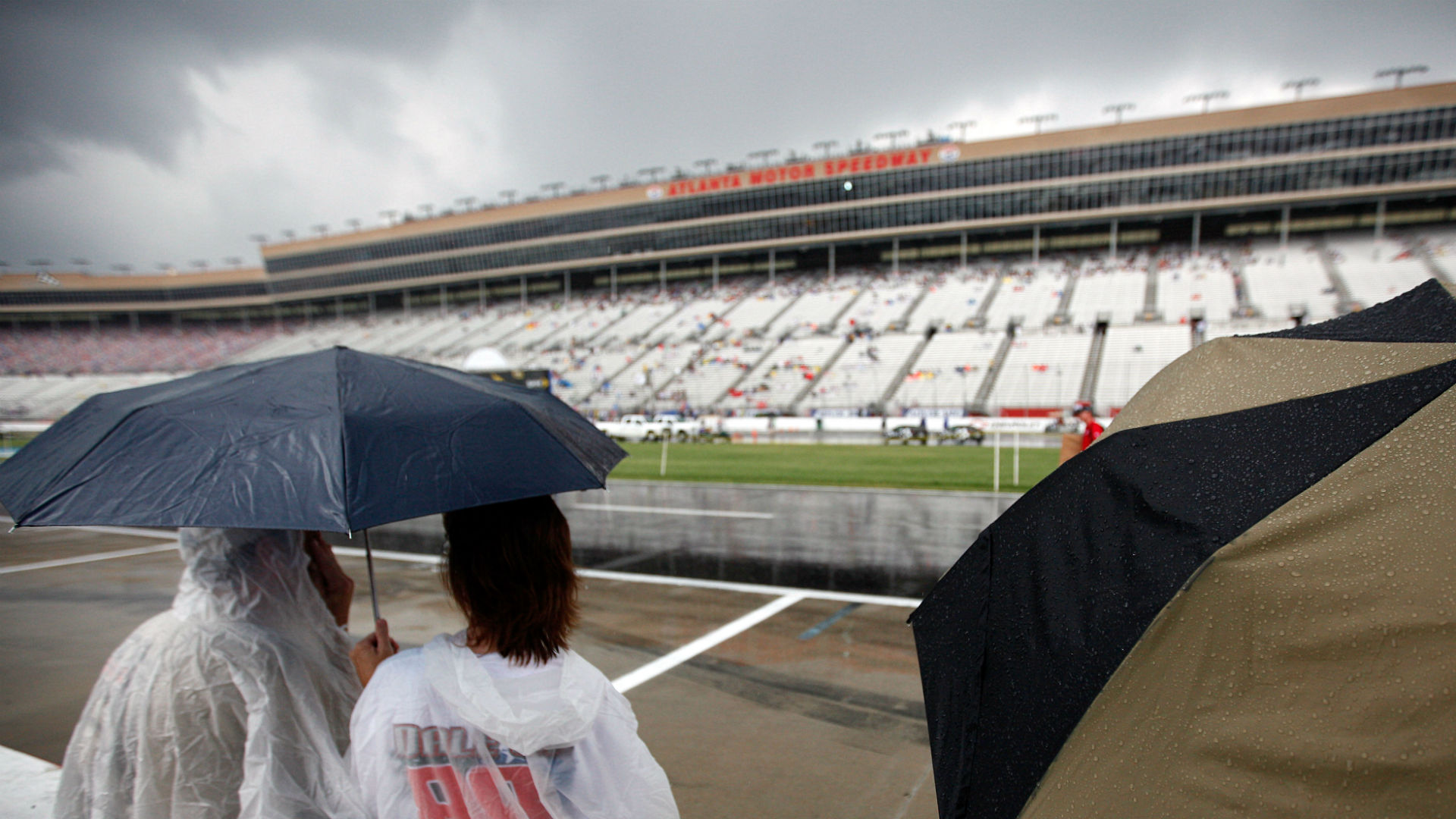 NASCAR moves up start time of Atlanta Cup race