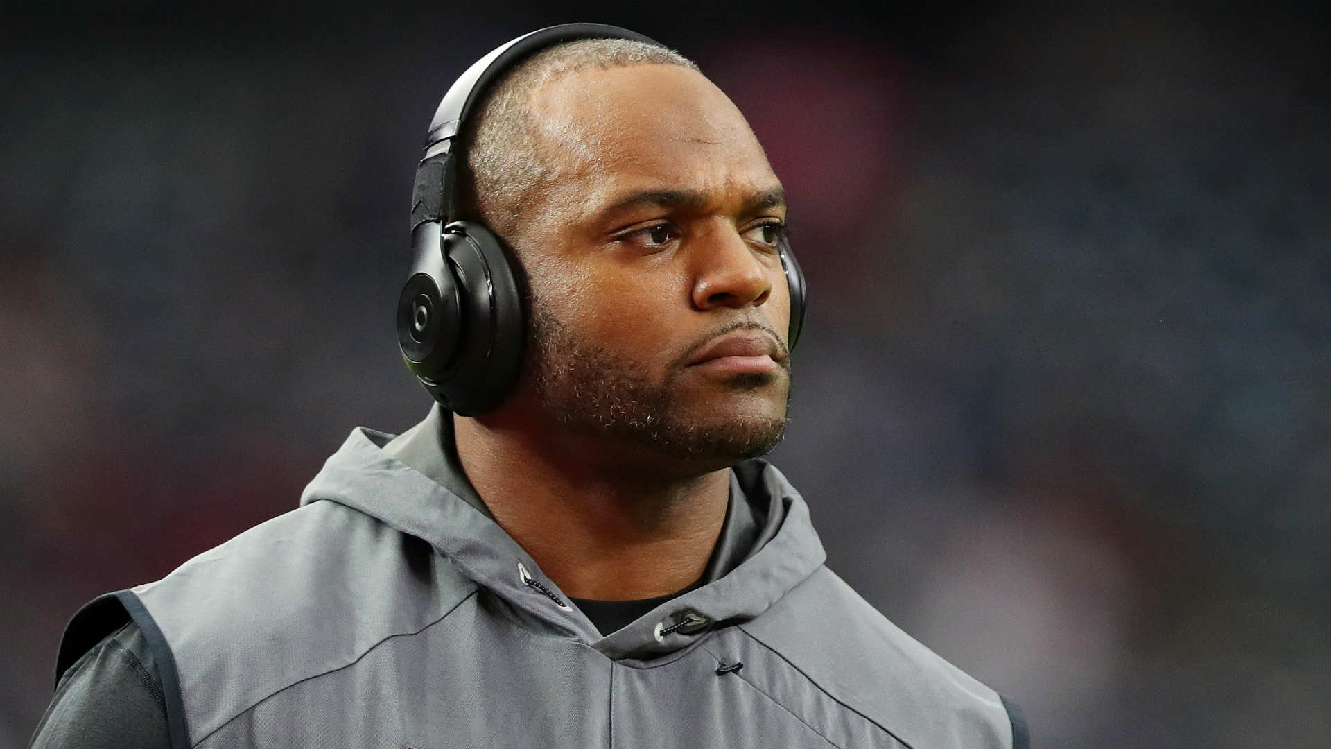 Seahawks add veteran Dwight Freeney to replace injured Cliff Avril