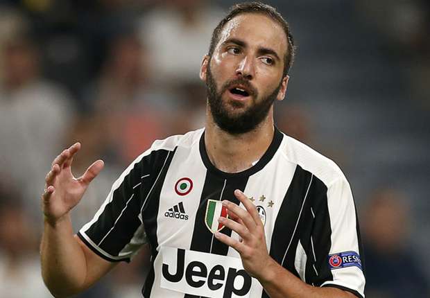 Hé lộ lý do Arsenal mua hụt Higuain Gonzalo-higuain-cropped_15j4om3jg6qqh1pcttuao0ywpz