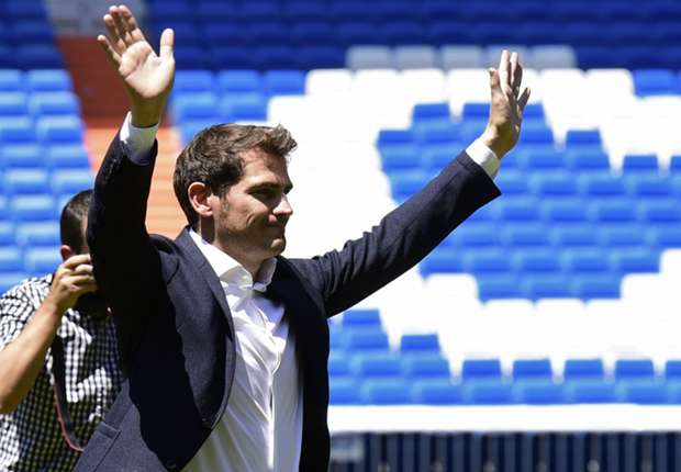 Casillas makes Porto debut