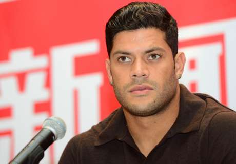 Hulk injured on goalscoring debut