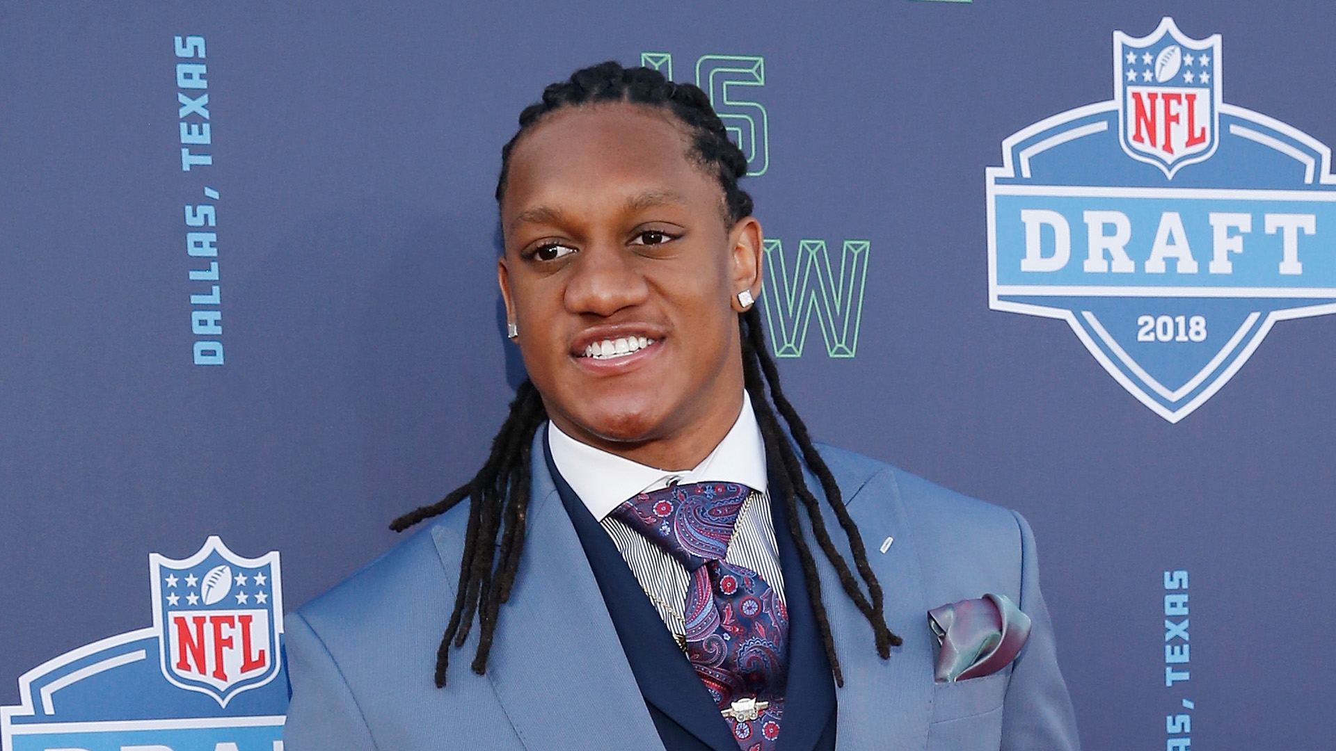 Bills trade up, draft LB Tremaine Edmunds 16th overall