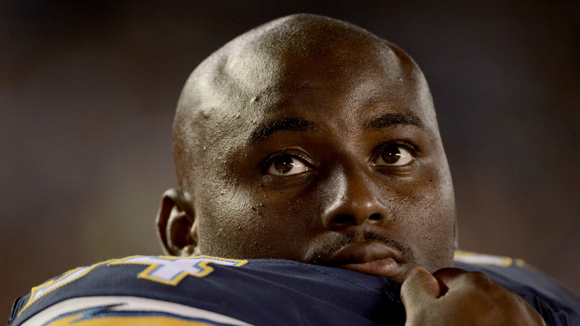 Corey Liuget sues former trainer for $15M over PED suspension, report says