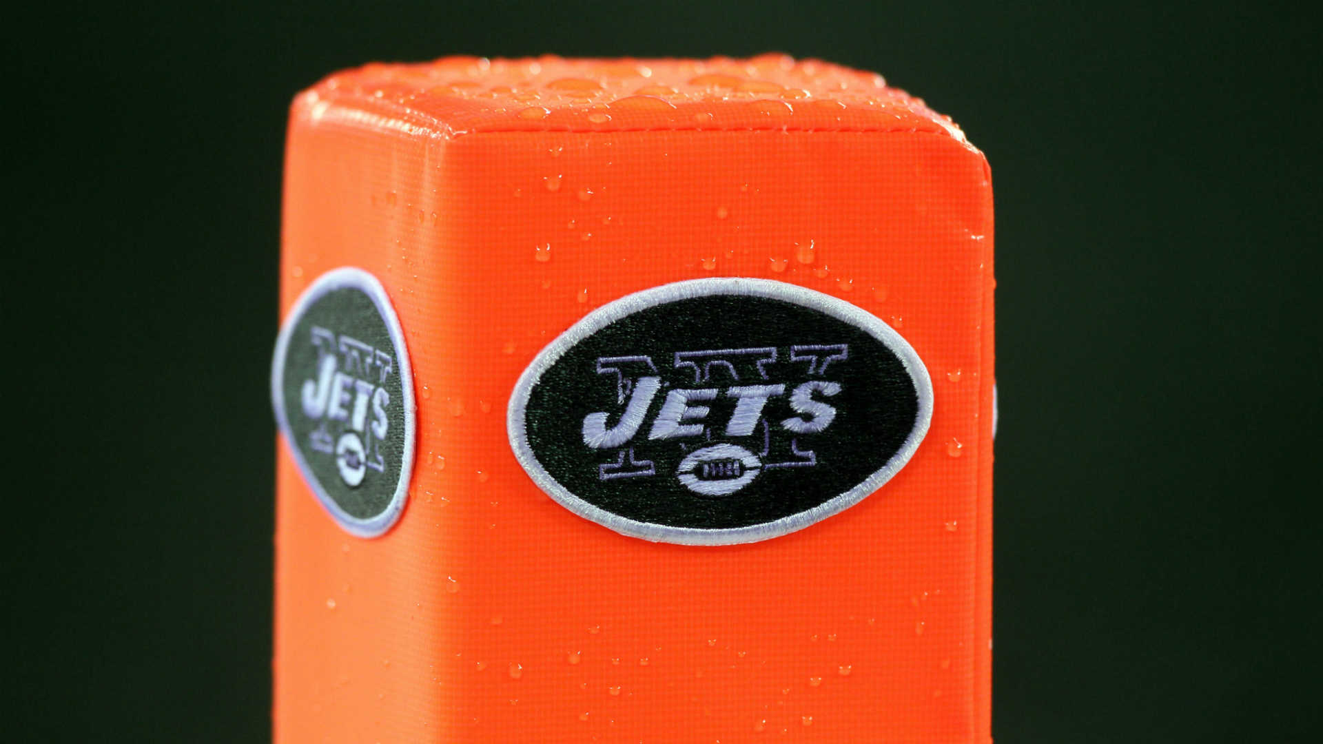 Jets to hire 1st women coach, lifelong fan Collette Smith