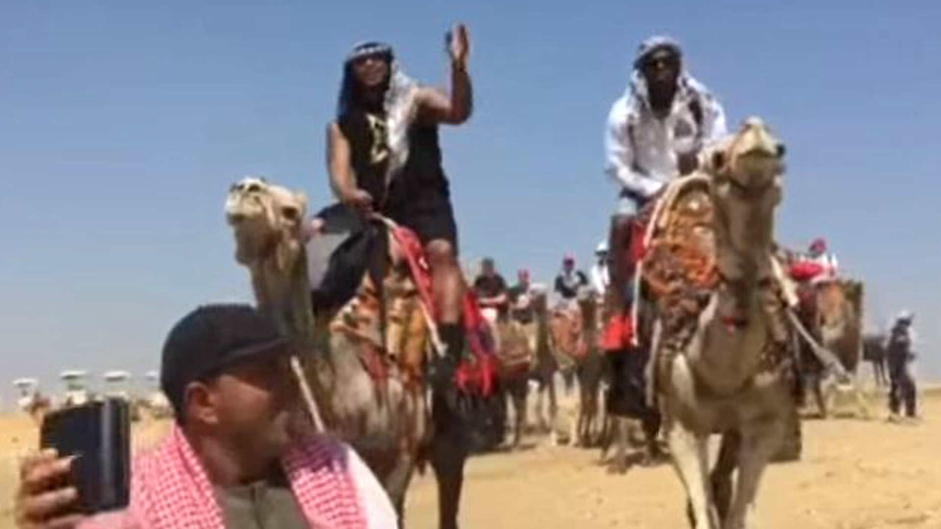 marshawnlynch-camel-022916-usnews-ftr_wj7n80s25qdn1vva63rx2apl3.jpg