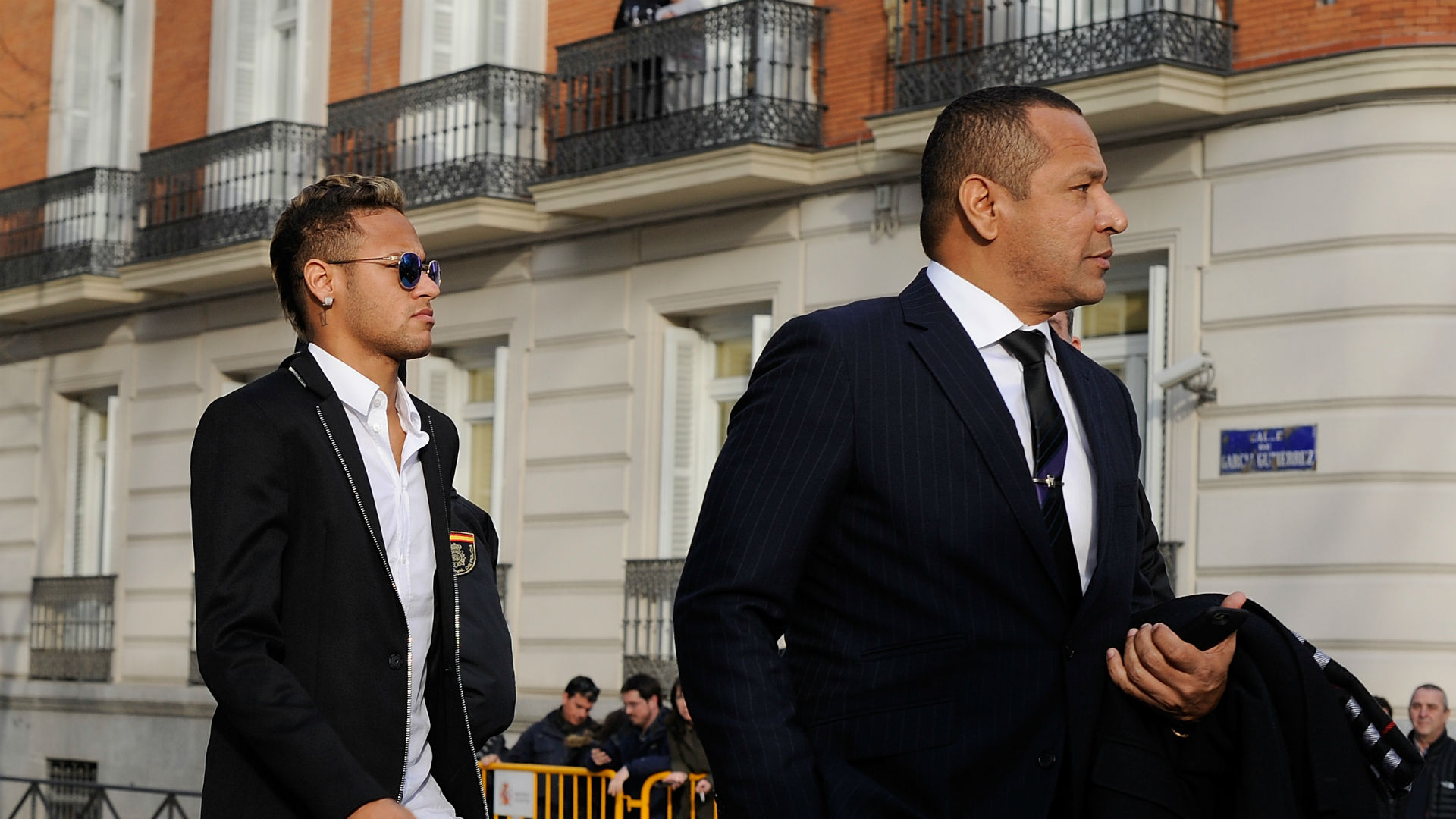 Manchester United made mega Neymar bid