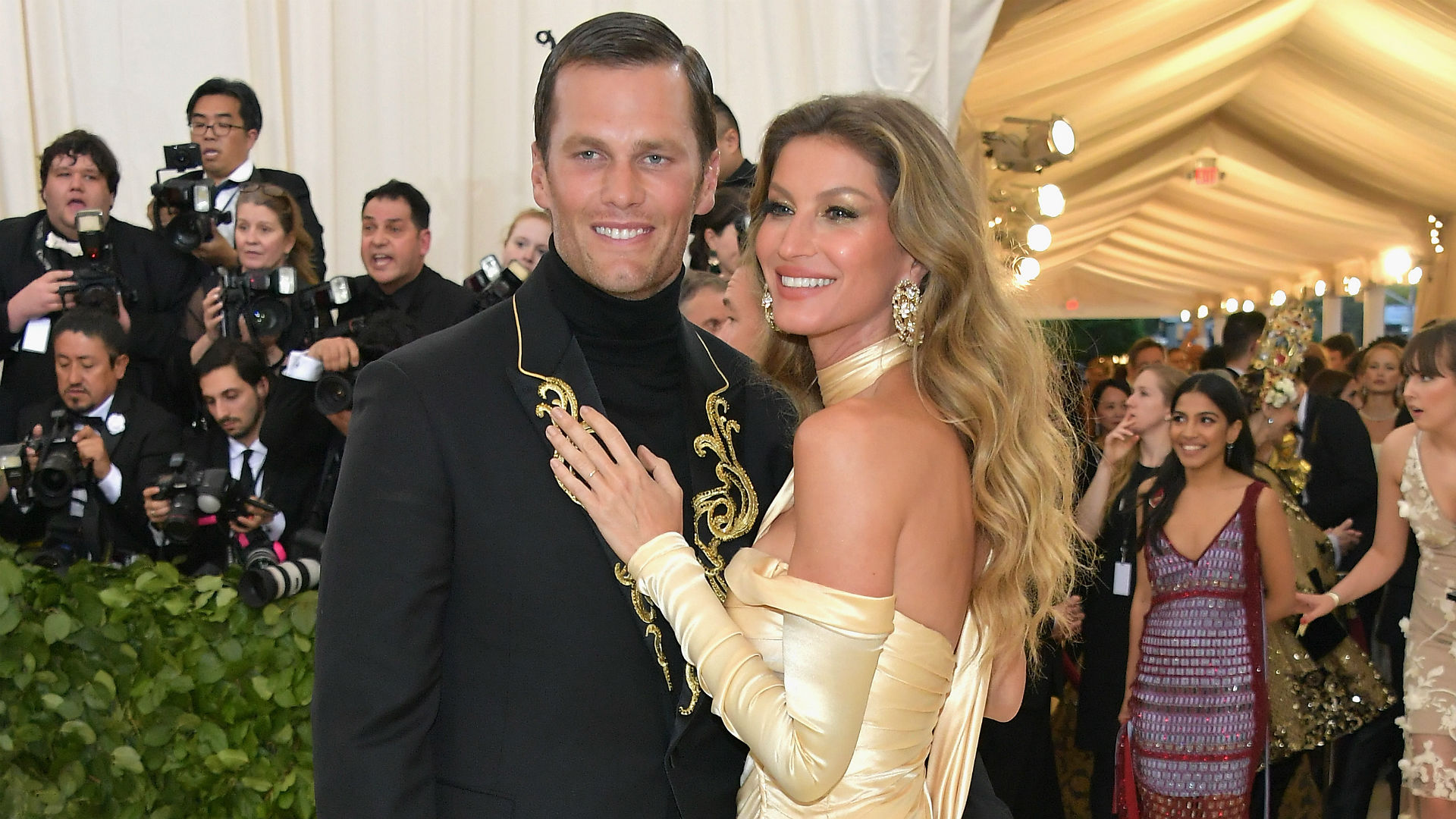 Tom Brady and Gisele Bundchen put Boston-area house on market — let the speculation begin