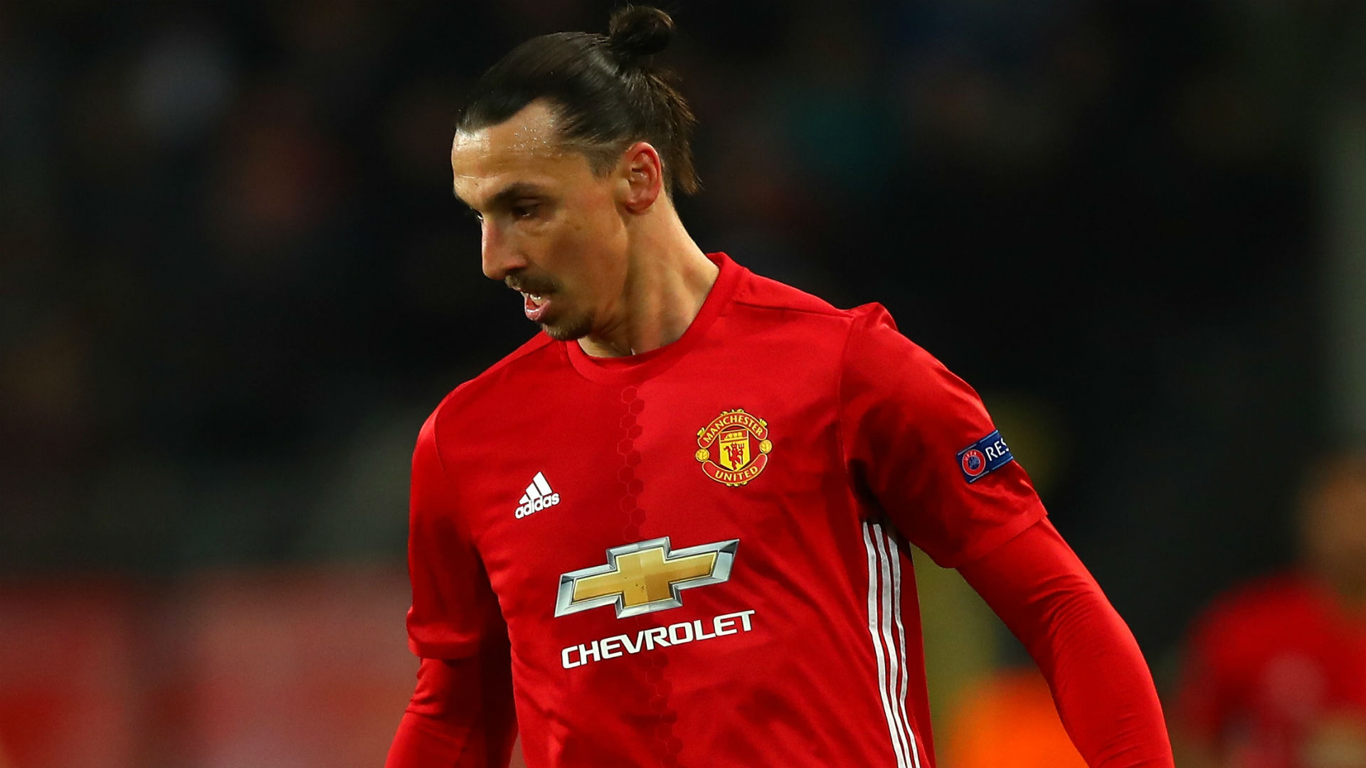 Manchester United star Zlatan Ibrahimovic out for season with serious knee injury ...