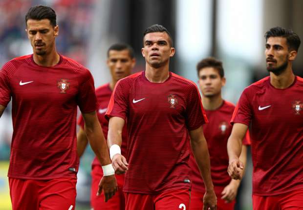 Pepe, Quaresma pay tribute to victims of Portugal forest fires