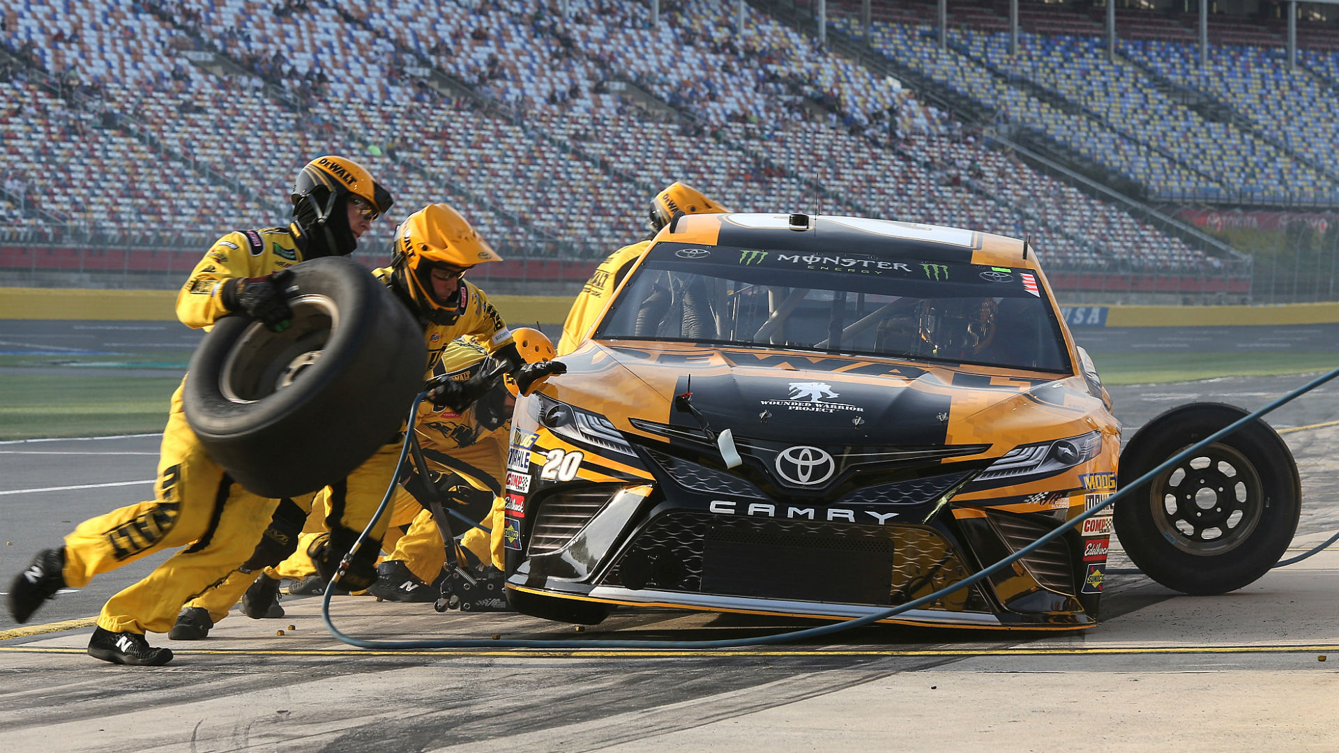 NASCAR All-Star Race starting lineup: Matt Kenseth wins pole as Roush Fenway sweeps front row