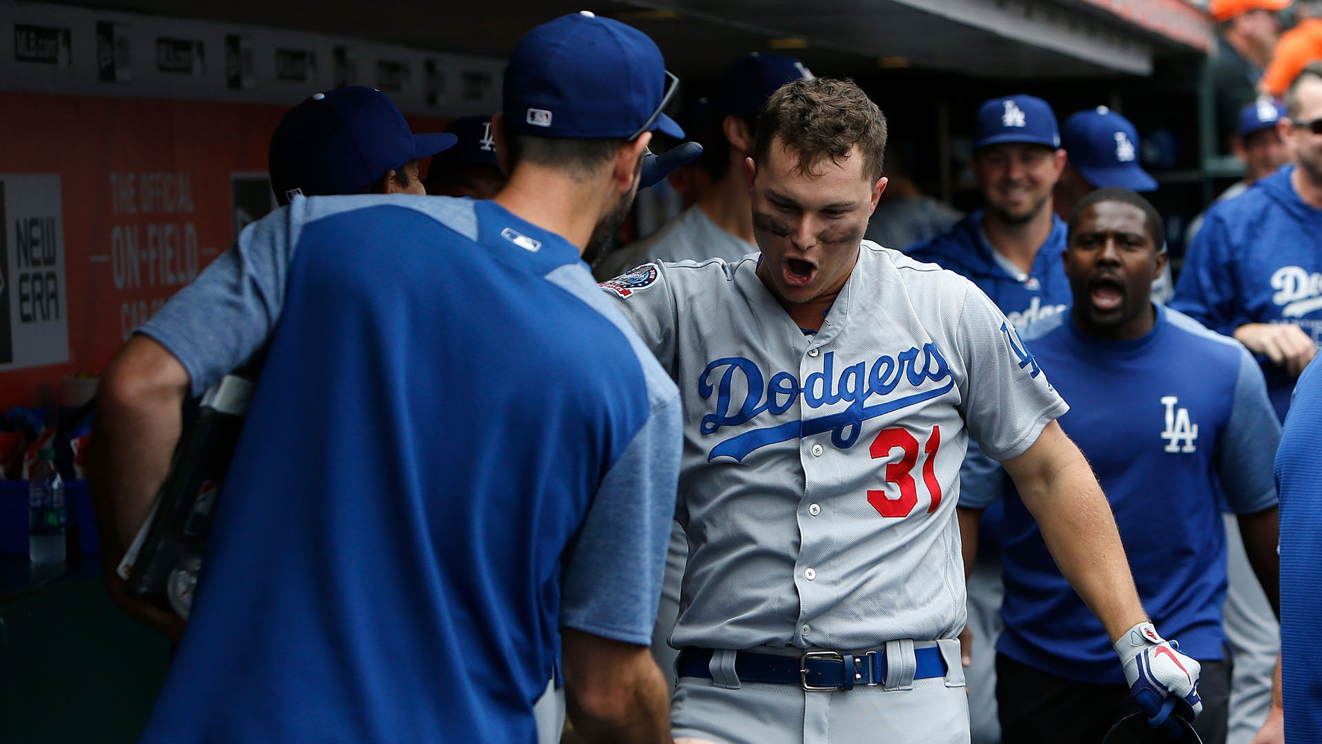 MLB wrap: There is bedlam in the National League