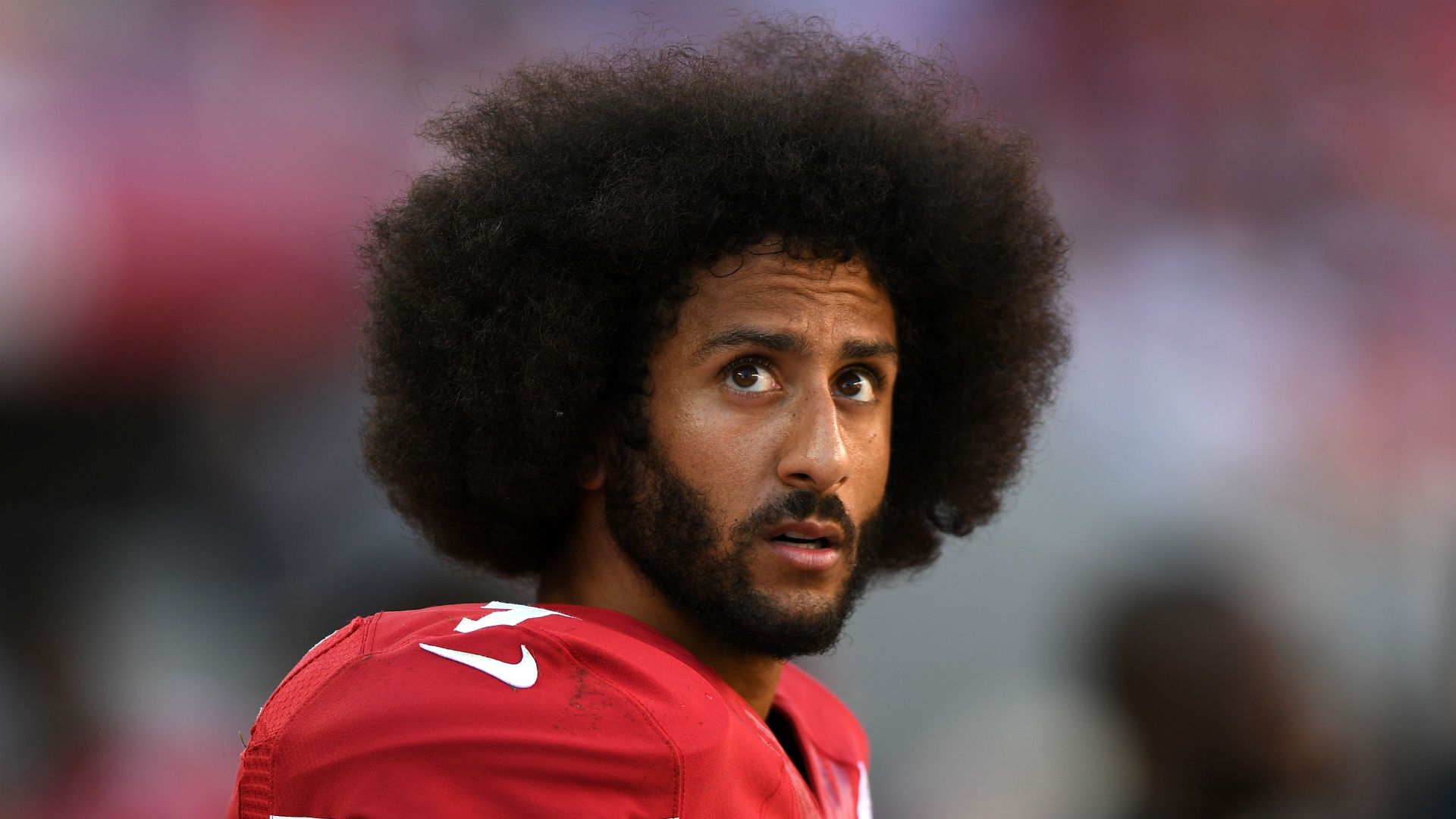 Rihanna declined Super Bowl halftime offer because she supports Colin Kaepernick, report says