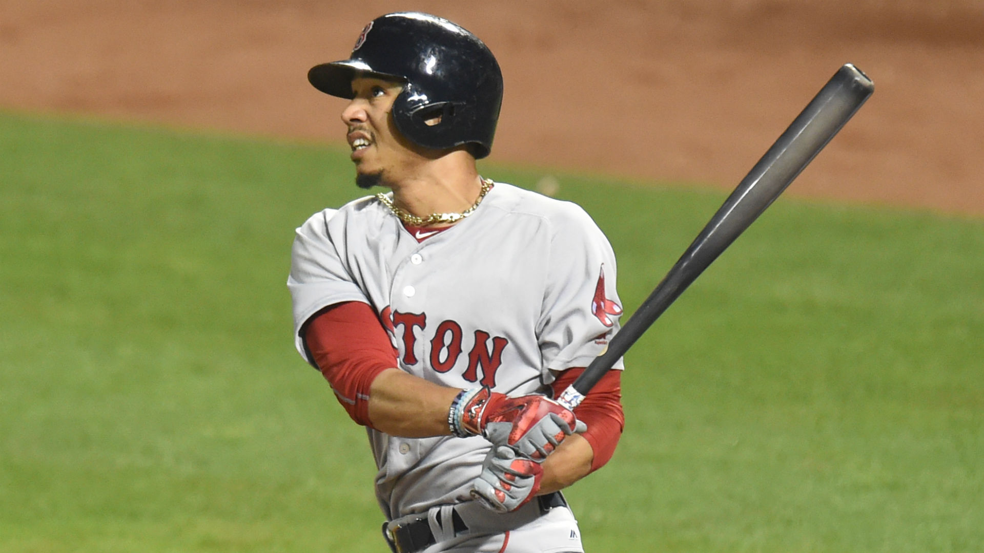 MLB wrap: Hanley Ramirez, Mookie Betts home runs help Red Sox power past Marlins