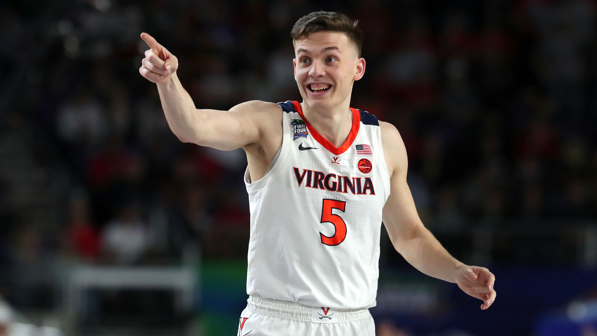 March Madness 2019: Did Virginia's Kyle Guy Trip Over His Own Teammate 