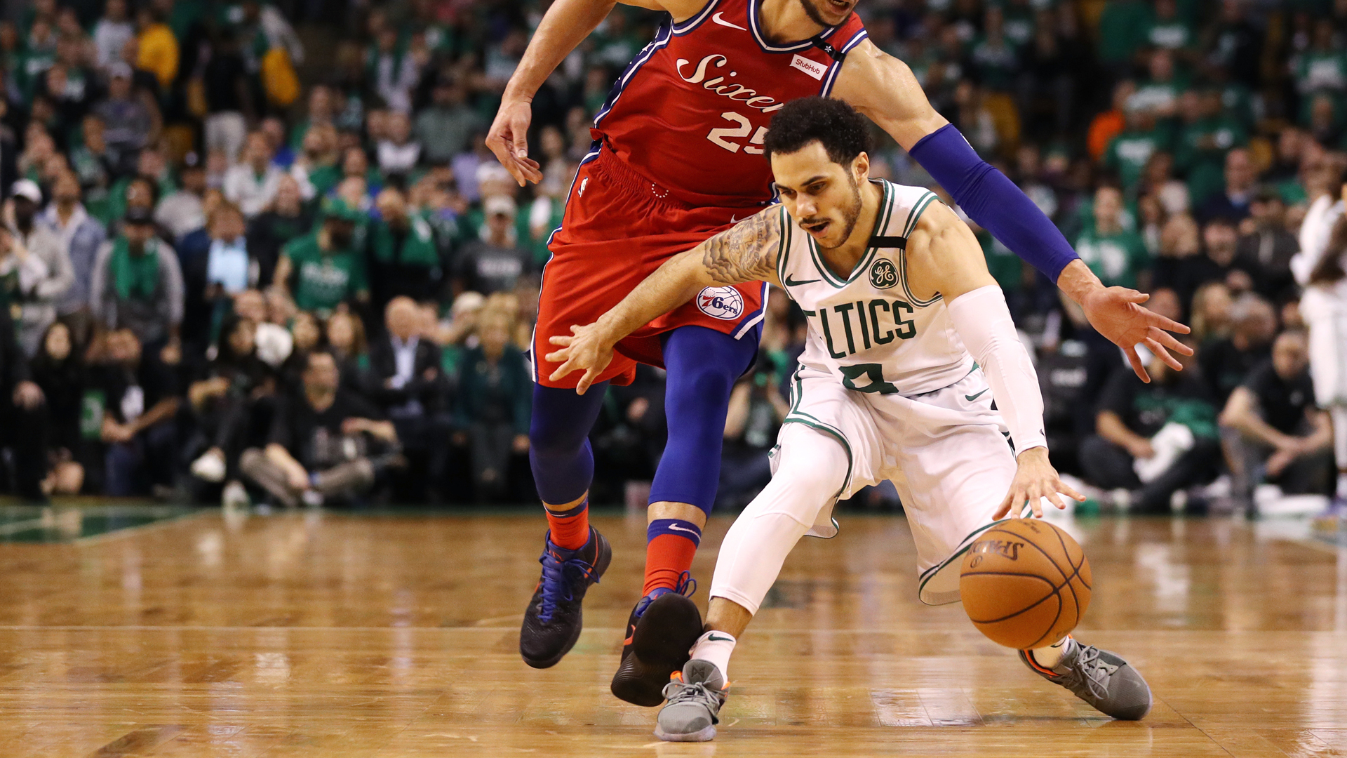 Shane Larkin out for 'foreseeable future' with sprained shoulder