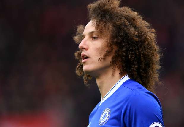 Chelsea's David Luiz does not need knee surgery