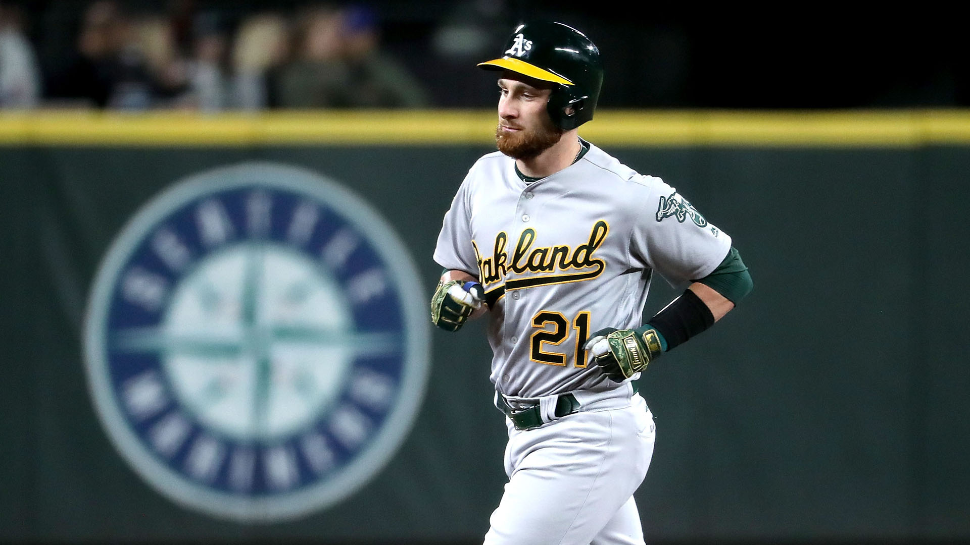 MLB hot stove: Jonathan Lucroy agrees to 1-year deal with Angels, report says