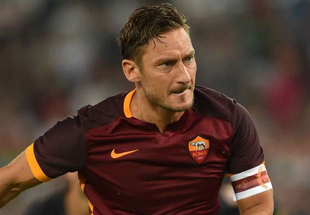 Totti admits he is considering Roma exit
