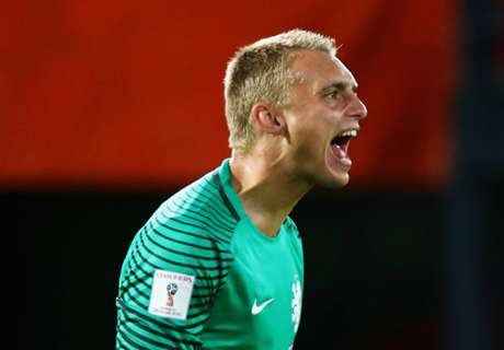 Cillessen denies Barca exit links