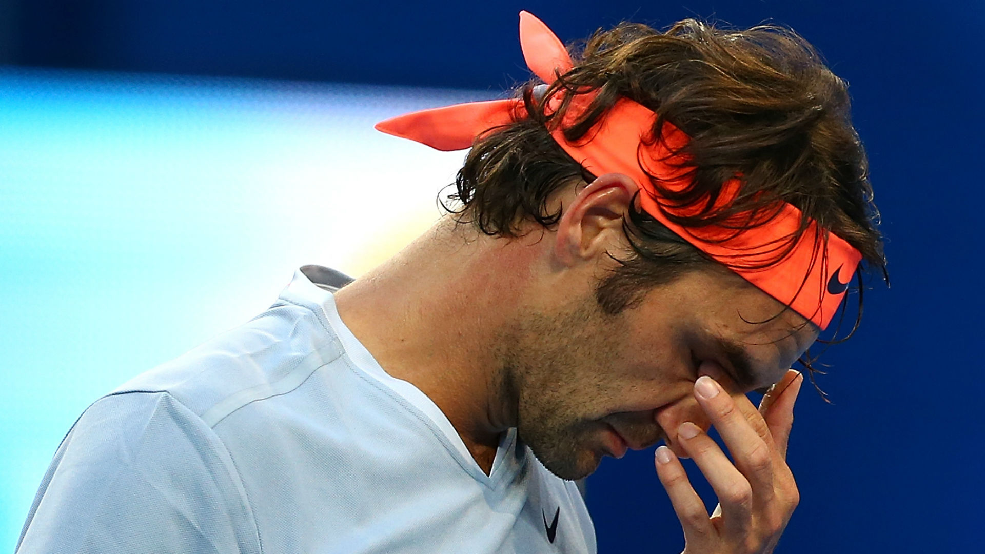 Federer stunned by rising star Zverev